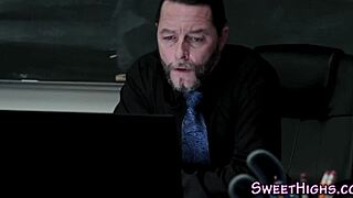 I cummed all over that teen's face by mistake