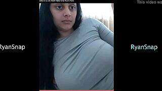 I's got big tits and boobs on webcam