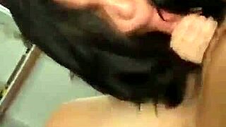 뜨거운 일본 슬럿, POV에서 큰 자지 빨아