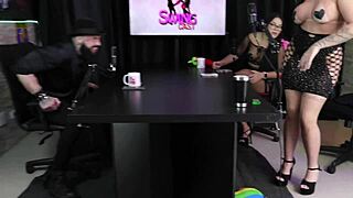 Showing some techniques on the neck with gabe spec in sheer red