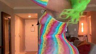 Moee Baby twerks ass with Gibby the Clown