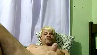 Sex Boy Craves Intense Gay Encounters!