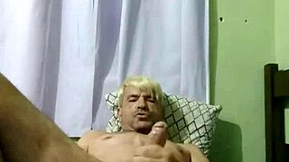 Sex Boy Craves Intense Gay Encounters!