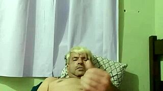 Sex Boy Craves Intense Gay Encounters!