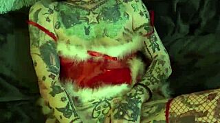 Milf On The Shelf Xmas Solo Orgasm