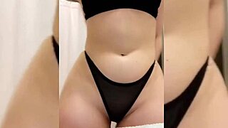 I'm watching lacy j twerk her big ass solo