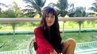 Gadis Cantik Seksi Makeup Membuka Rahasia Wajah Sempurna.