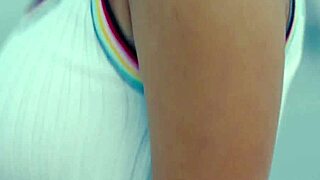 Vixenplus tatil 24/7 esneme oluyor esmer için. Bayılıyor.