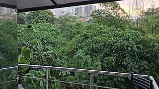 My girlfriend wakes me with a blowjob for quick action