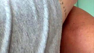 Look at that branquelo with his big thick cock in anal fucking.