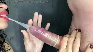 Akira Sanches Naquele Boquete Gostoso Tirou a Camisinha Pra Sentir a Porra do Binho Hot