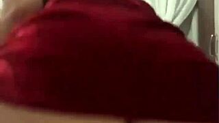 amiga mostrando sua bunda grande