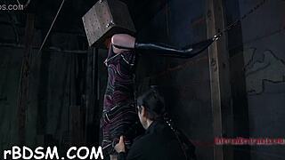 inflicting pleasure on babe's pussy in naked contest