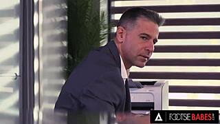 sexy ebony romy indy teases co-worker with pretty feet for cumshot