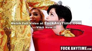 Teen Merah 18+ dan Milf Dapat Banyak Uang dengan 4some Liar