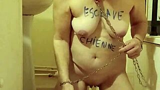 Milf Plays With Toys And Buttplug