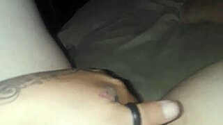 I masturbate my pussy alone.