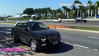 ホットなアジア人リナ・ナカムラが公道でハメてる現場を目撃。巨尻ラティーナがジョン・コーヒーに突かれる