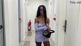 Neighbor lost key, gave me her wet pussy?