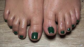 Dive into my green-nailed toes for the ultimate fetish tickle experience. Pure Latina heat!