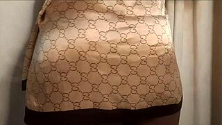 Curvy teen girl masturbates wildly!