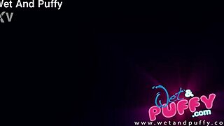 Wetandpuffy features a hot blonde reaching climax with a glass dildo.