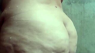 sexy white babe with big ass showers seductively