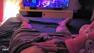 i love giving handjobs with my long nails for orgasm