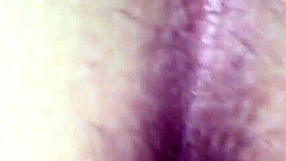 hey, wanna peek at mama’s big fat booty real quick?