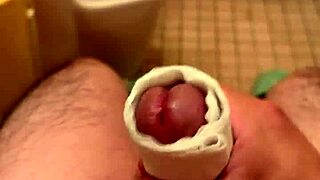 Japanese amateur indulges in solo play with intense focus on every move