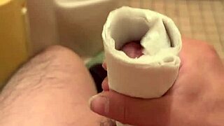 Japanese amateur indulges in solo play with intense focus on every move