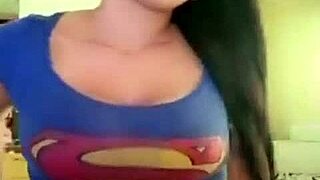 Colombian babe heats up public scene