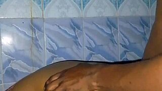 Fodendo minha gostosa peituda antes do banho vaporoso dela