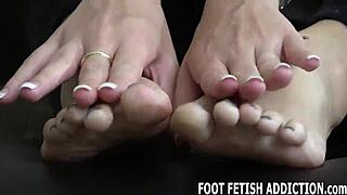 my perfect feet should be worshiped 😍