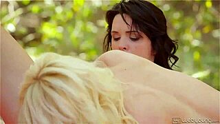 outdoor lesbian girls lick each other's wet cunts 😍