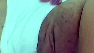 i gostosa se masturbando colocou mao no grelho rebolou cu gemeu cachorra mostrou caldinho