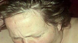 shaky plays with mature ass in group