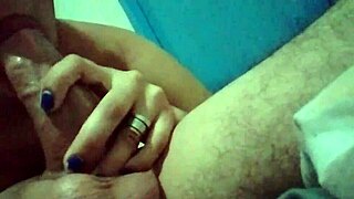 I give a good suck on the dick.