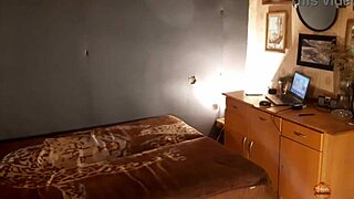 klaudiaambergirl milf masturbates in amateur homemade scene