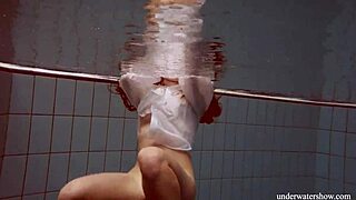 Big Natural Tits Babe Lola Underwater