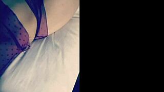 hot teen 18+ masturbates wet pussy solo