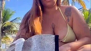 i'm flashing my big pussy at the beach for guys