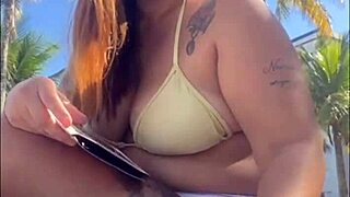 i'm flashing my big pussy at the beach for guys