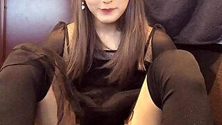 Gorgeous gal crossdresser ladyboy jerks off in hot solo vid 😍