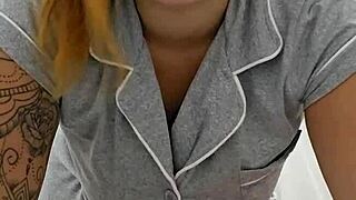 não para de olhar pra minha bunda vou acaba dando!!