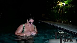 does luna lark fuck jay playhard in the pool?