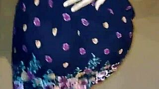 Check out harassing this big-ass mature milf on Lima streets, part 1!