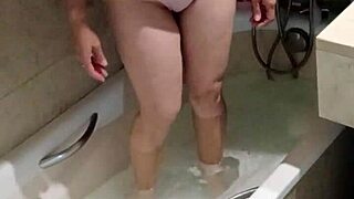 estrella latina sucking me off in the bathtub and swallowing everything 😍