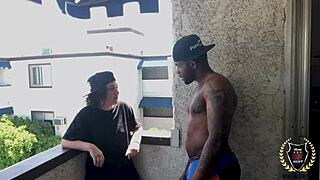 Cowgirl champ Amara Romani rides massive cock