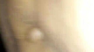 joven blaca de co�o virgen tomando enorme polla negra del amigo